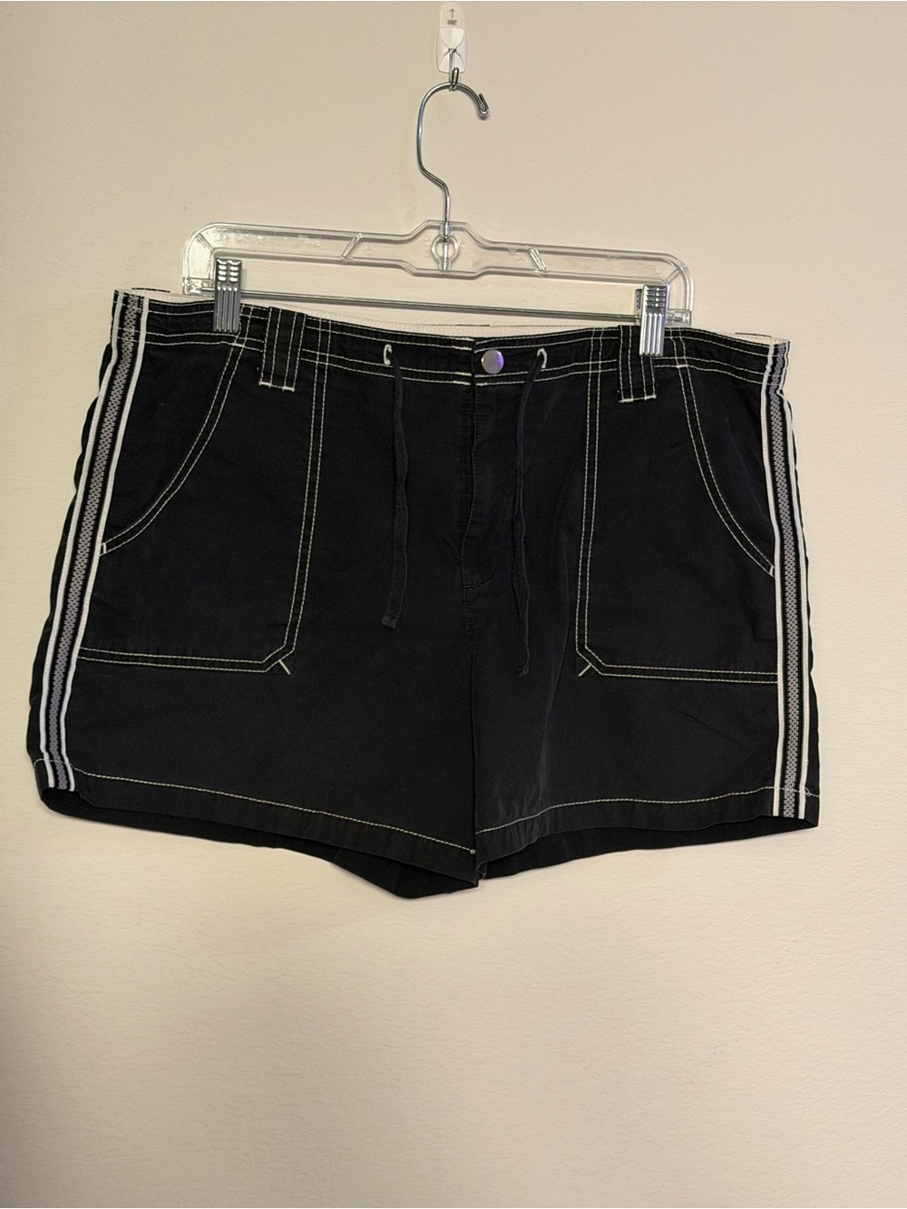 Y2K Black Board Shorts Women’s Large Contrast Stitch Drawstring Surf Skater
